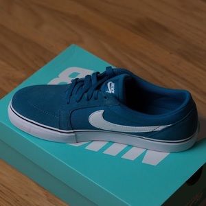 Nike SB Blue Size 10